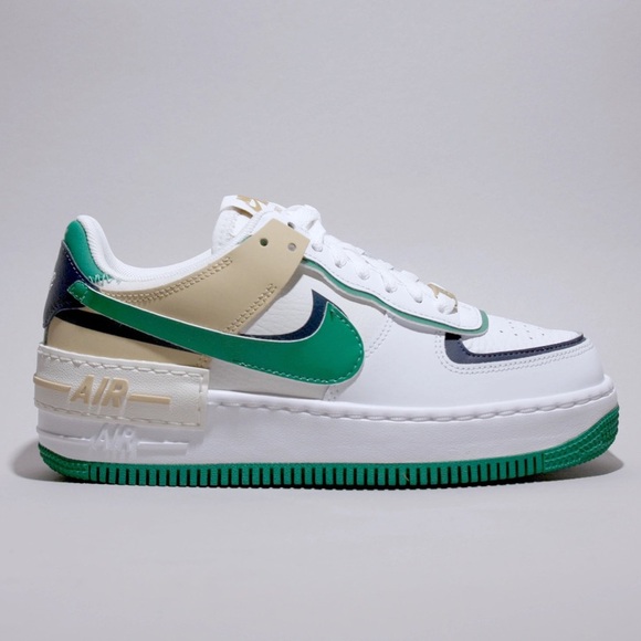 Nike Af1 shadow brand new
White/Malachite/Sesame/Midnight Navy
NWOT - Picture 1 of 13